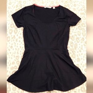NWOT Isaac Mizrahi Size XXS Peplum Black Top
